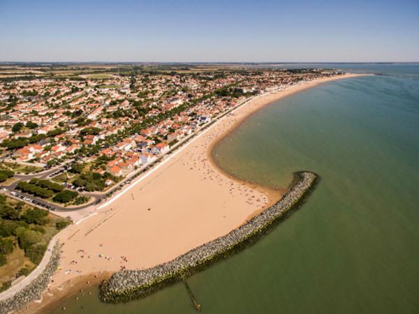 Maison *** Avec Cour 3Km Plage Et La Rochelle Saint-Vivien  Εξωτερικό φωτογραφία