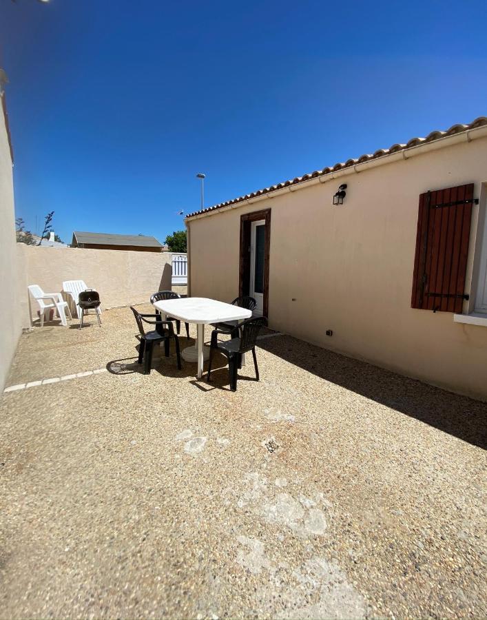 Maison *** Avec Cour 3Km Plage Et La Rochelle Saint-Vivien  Εξωτερικό φωτογραφία